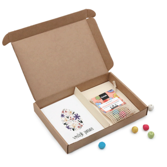 Vrolijk Pasen  - Bedankje zaadbommetjes in uitdeel doosje met kaart // Floralis