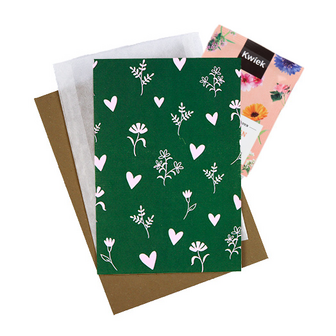 Bloemenzaden met kaart &#039;Bloemetjes en hartjes&#039; verpakt in pergamijn zakje