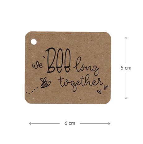 Kraftlabel 50 x 60 mm met boorgat met de tekst 'We BEElong together' - Maatgeving