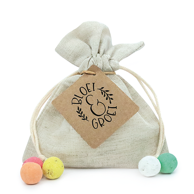 Bloei en groei - Zaadbommetjes in linnenzakje // Maartje