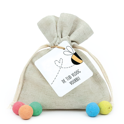 De tijd vloog voorBIJ - Zaadbommetjes in linnenzakje // Eef