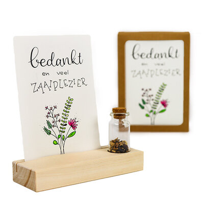 Bedankt en veel zaaiplezier - Bedankje zaden in glazen flesje met kaart en standaard