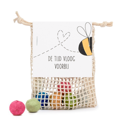 De tijd vloog voorBIJ - Zaadbommetjes in netzakje // Eef